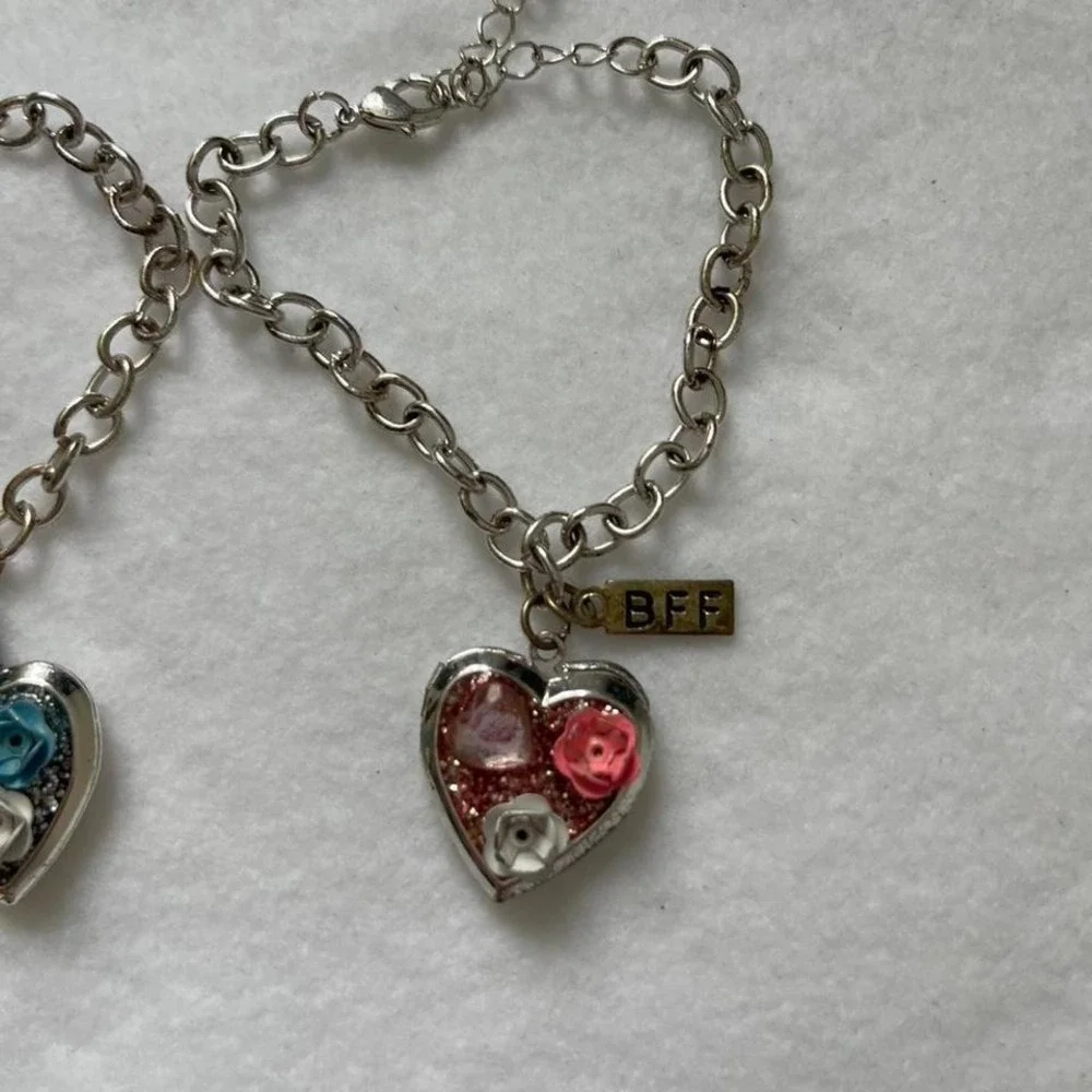 'Girls,‎ set of 2 heart shaped friendship bracelets with charms .